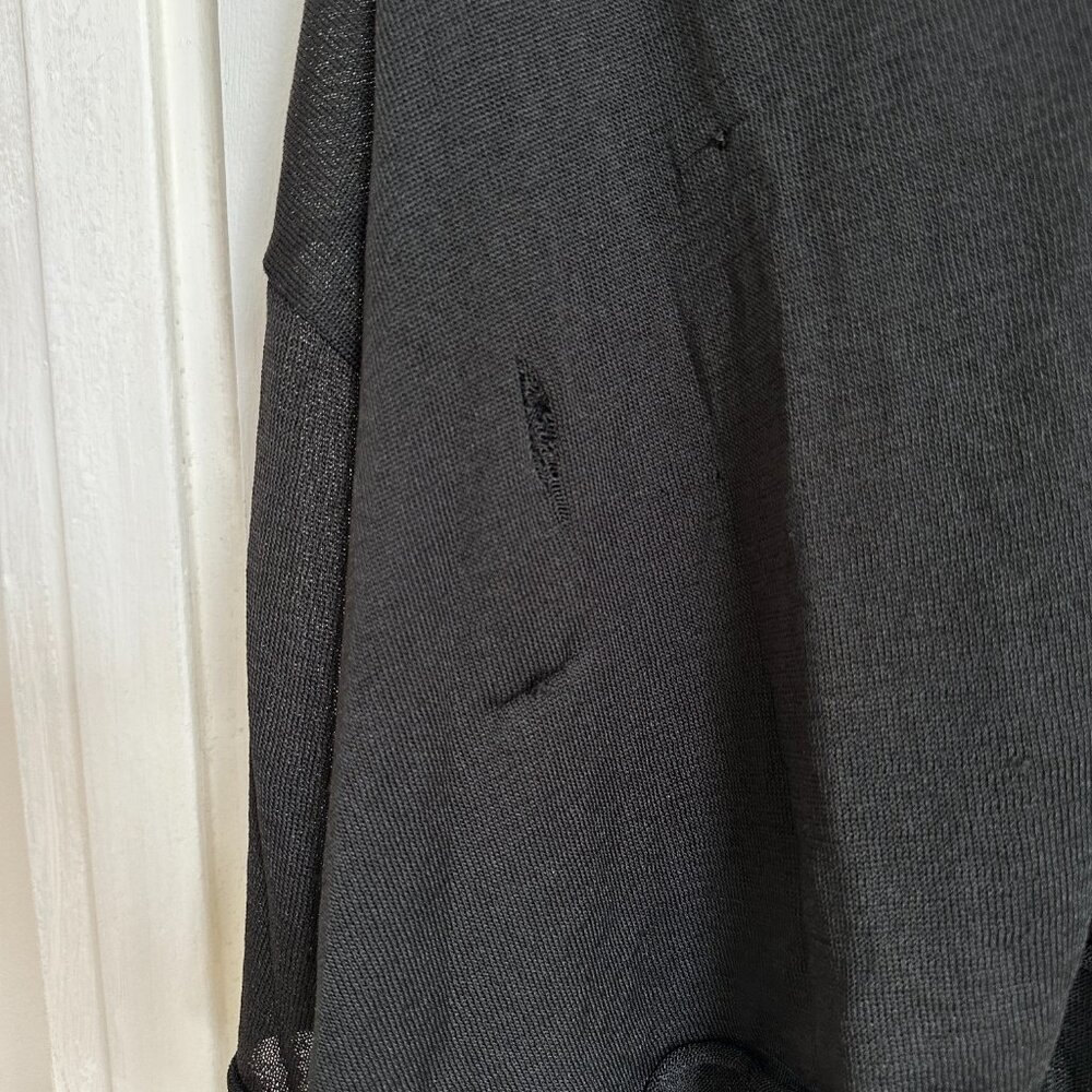 Great Martin Margiela black oversized cropped V neck sweater size S/M - Picture 4 of 11
